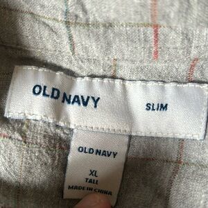 Old Navy Men’s Gray Button Up Shirt XL